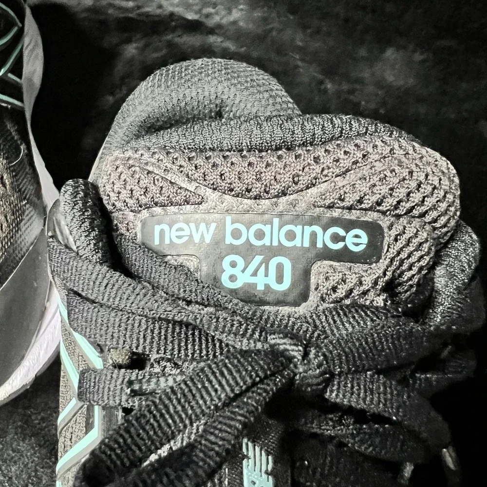 New Balance 840v5 W840BM5 Womens 9.5 Running Shoes Black Storm Blue Mesh Sneaker